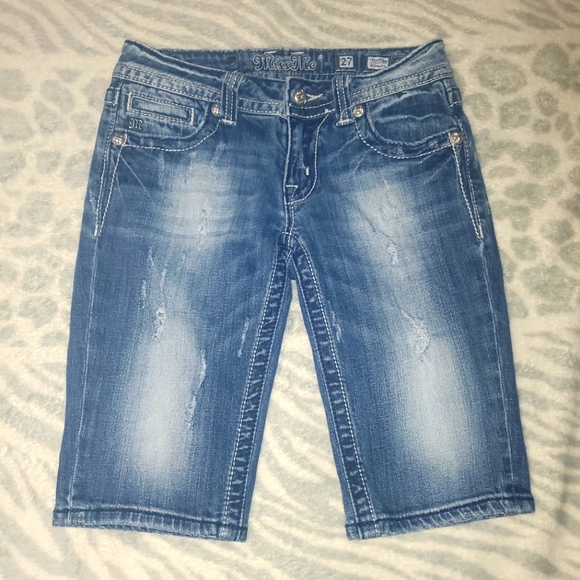 Miss Me Bermuda jean shorts with rhinestones peace sign on back pockets … - Picture 2 of 6
